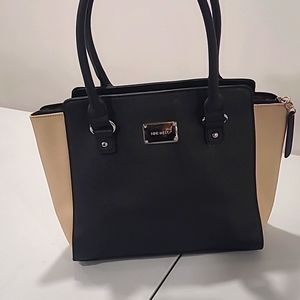 #44 Nine West Black & Cream Colour Tote